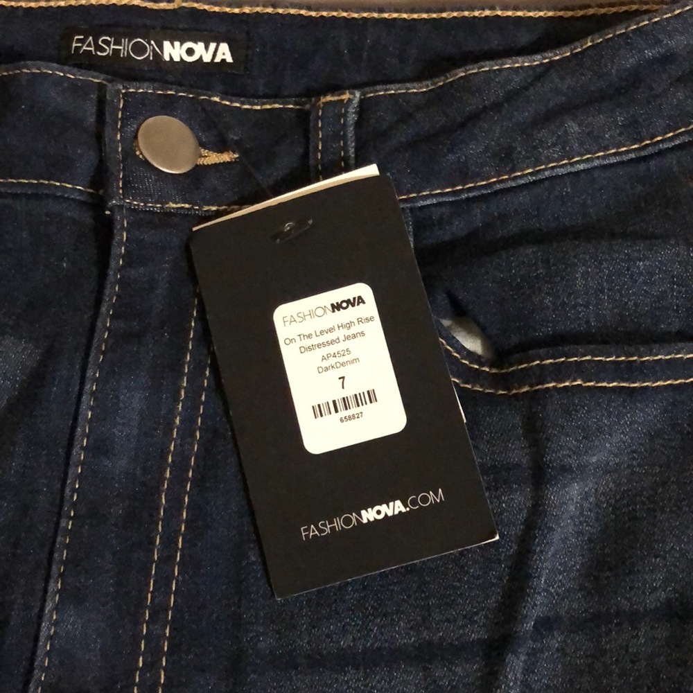 High Rise Distressed Jeans - Picture 9 of 9